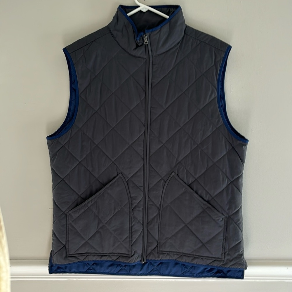 Crown & Ivy Vest